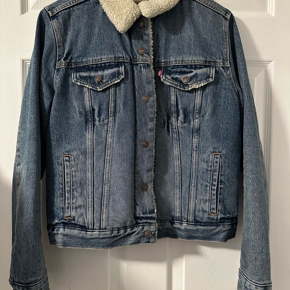 Levi's Blue Jean Jacket with Cream Sherpa Collar and Interior
